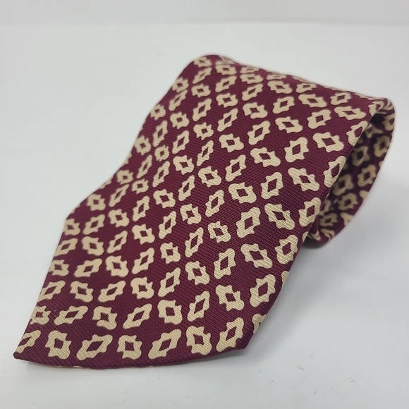 Tommy Hilfiger | Men's Vintage Maroon and Cream Paisley Printed Silk Tie - Picture 2 of 10